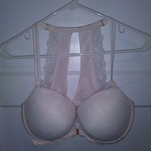 VS/ Pink Bra